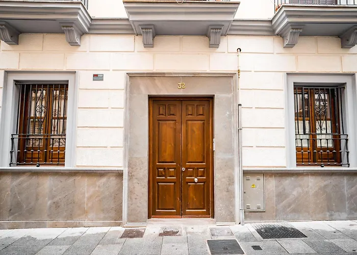 Apartamento turístico con patio en el centro QH Plaza de la Trinidad